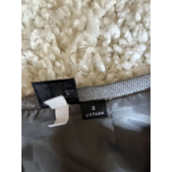 Chic Professional Gray Pencil Skirt Size 2 Lined - Picture 2 of 3